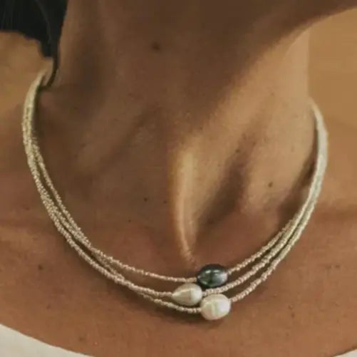 Collar de perlas naturales