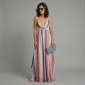 Vestido de mujer a rayas multicolor con escote en V