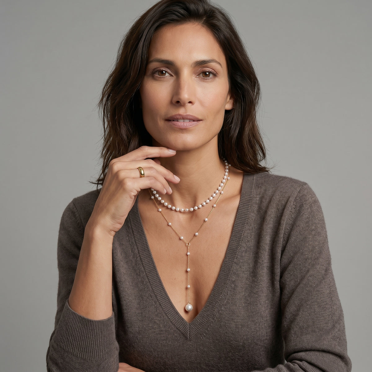 Collar de perlas de dos hileras con colgante