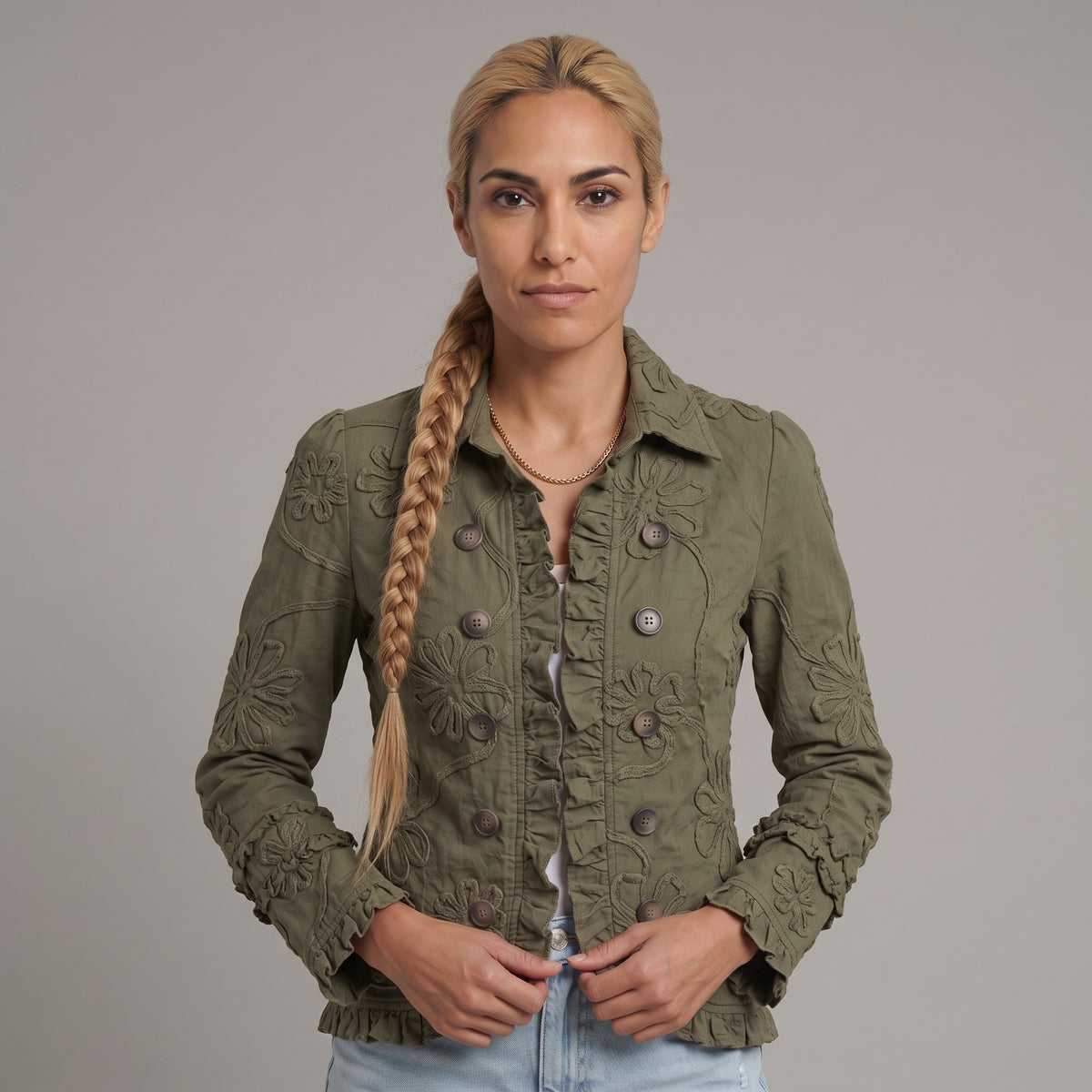 Alessandra | Chaqueta Bohemio-Chic Bordada Floral Verde Retro con Volantes
