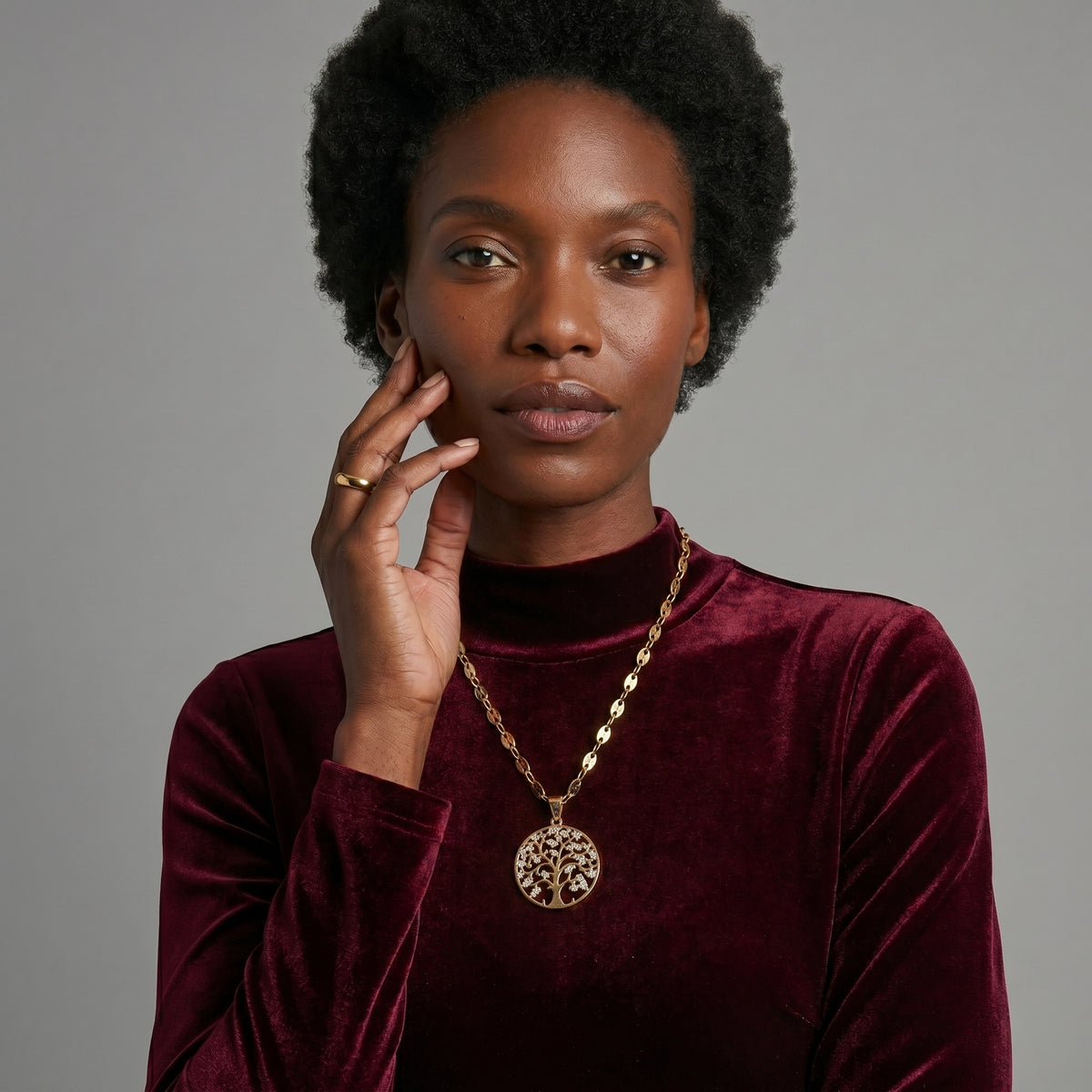 Collar de las Raíces de la Vida en Oro