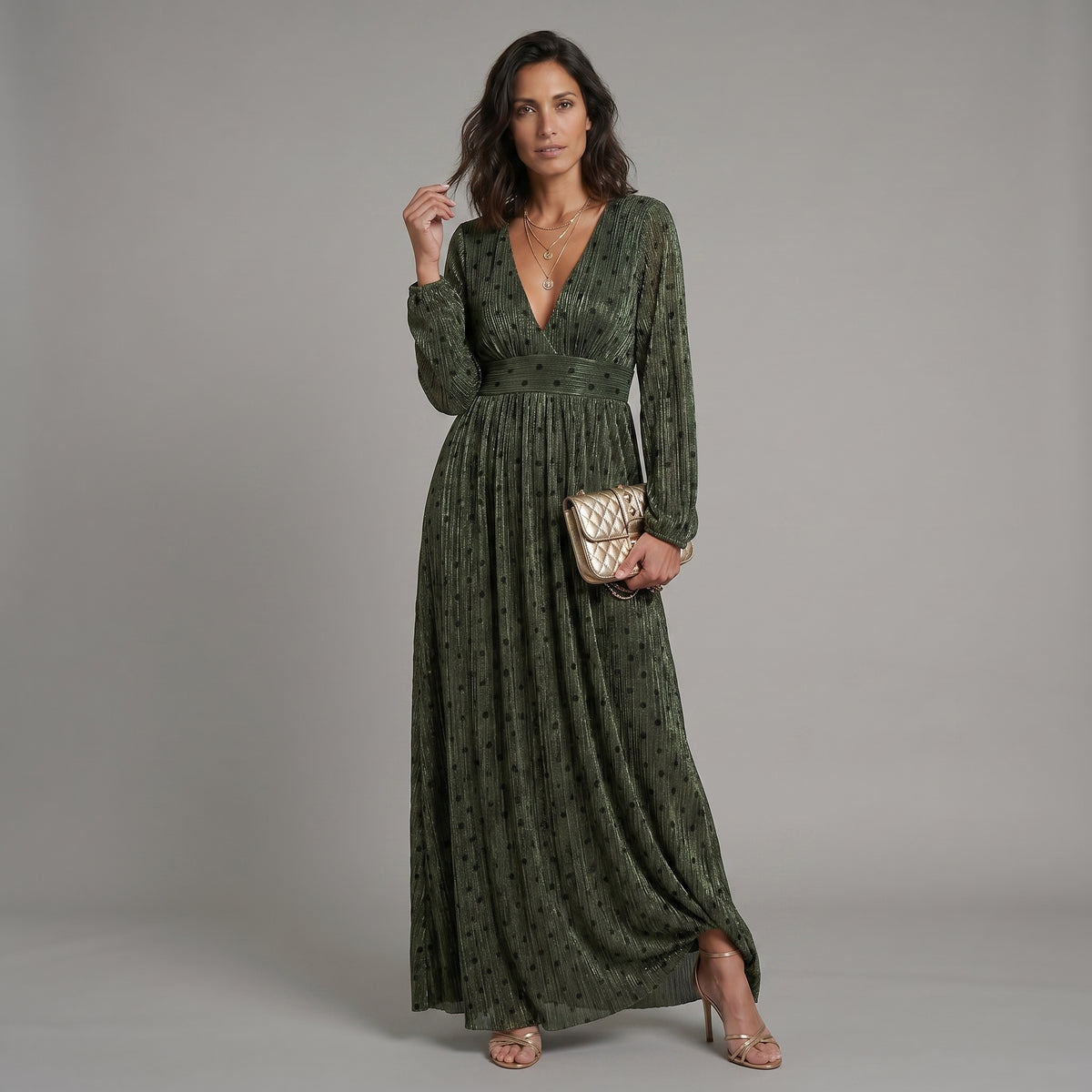 Elegantes vestidos largos con estampado de lunares