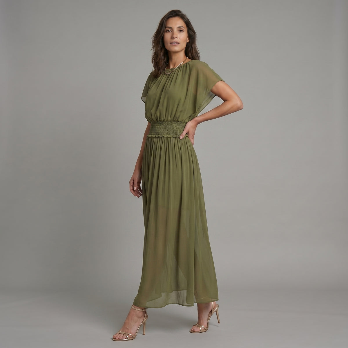 Vestido maxi holgado con cintura fruncida