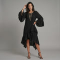Elegante vestido midi bohemio negro asimétrico con pliegues
