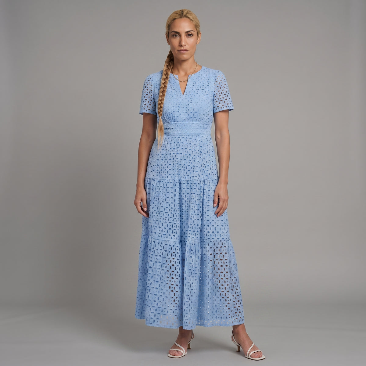 Brielle™ | Vestido midi en capas con escote en V y mangas cortas